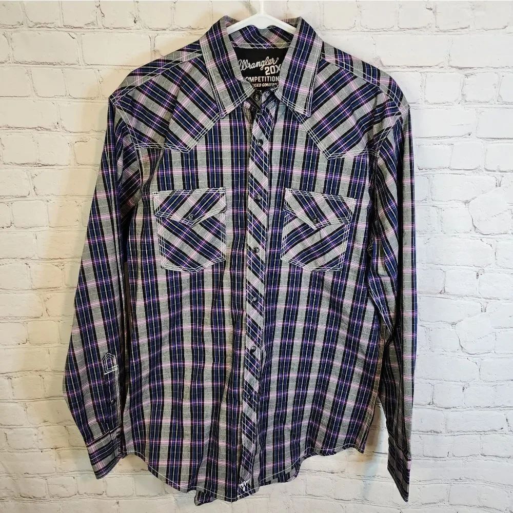 Men's Wrangler 20X longsleeve black pearl snapped shirt, size Medium